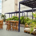 Puerta Aqua by La Puerta Hostels